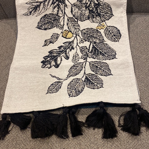 Thyme & Table runner - Picture 3 of 5